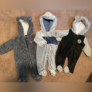 Bundle-New England Baby onesie zip-ups. Size 0-3 months . Zips right over outfit
